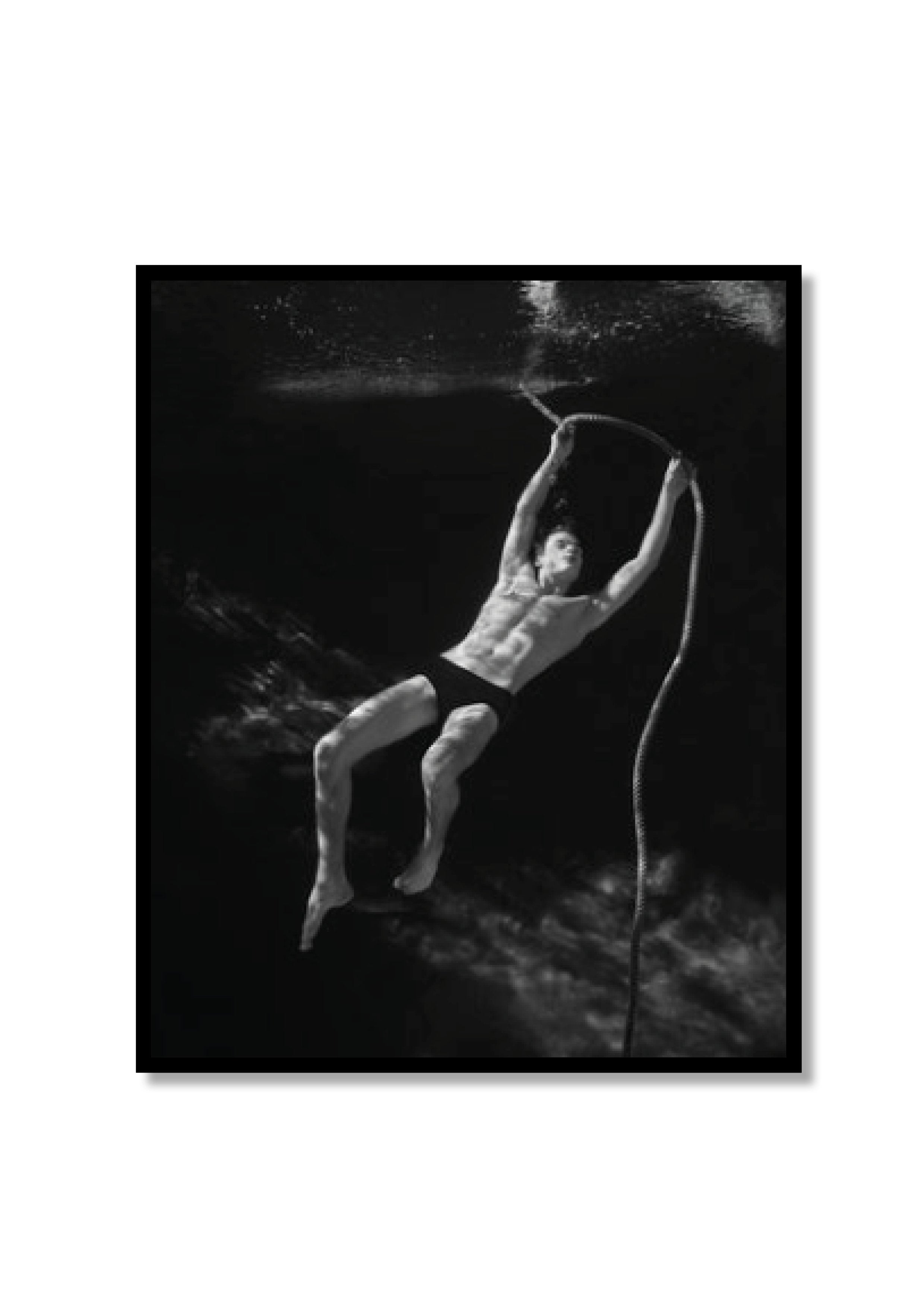 GT Nergaard | Ola diving under water